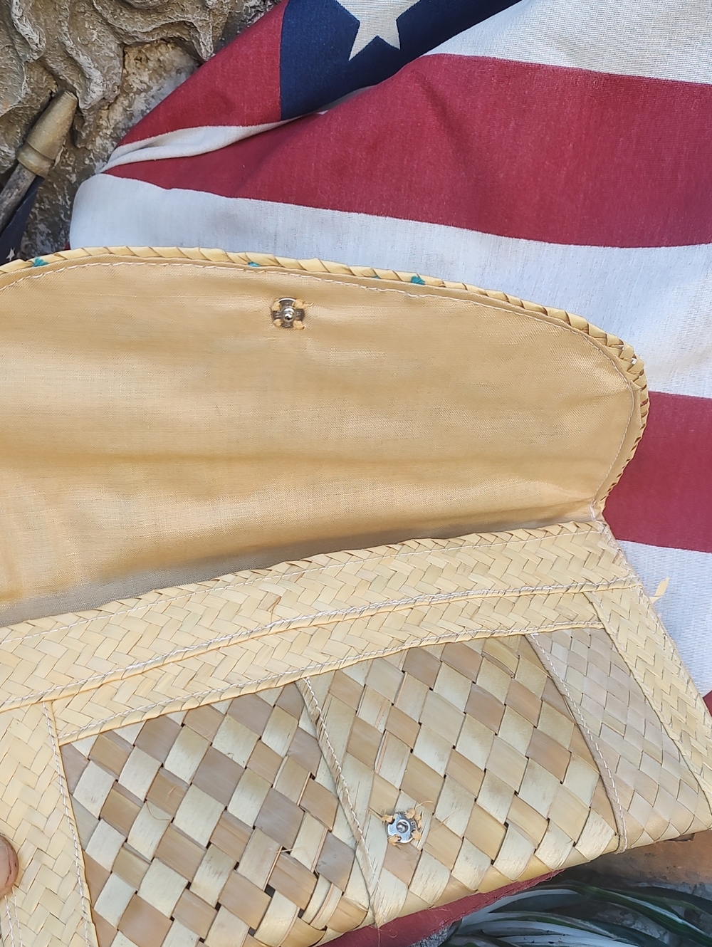 Nassau Bag/Woven Straw Clutch with Turquoise Embroidery - Picture 4 of 7